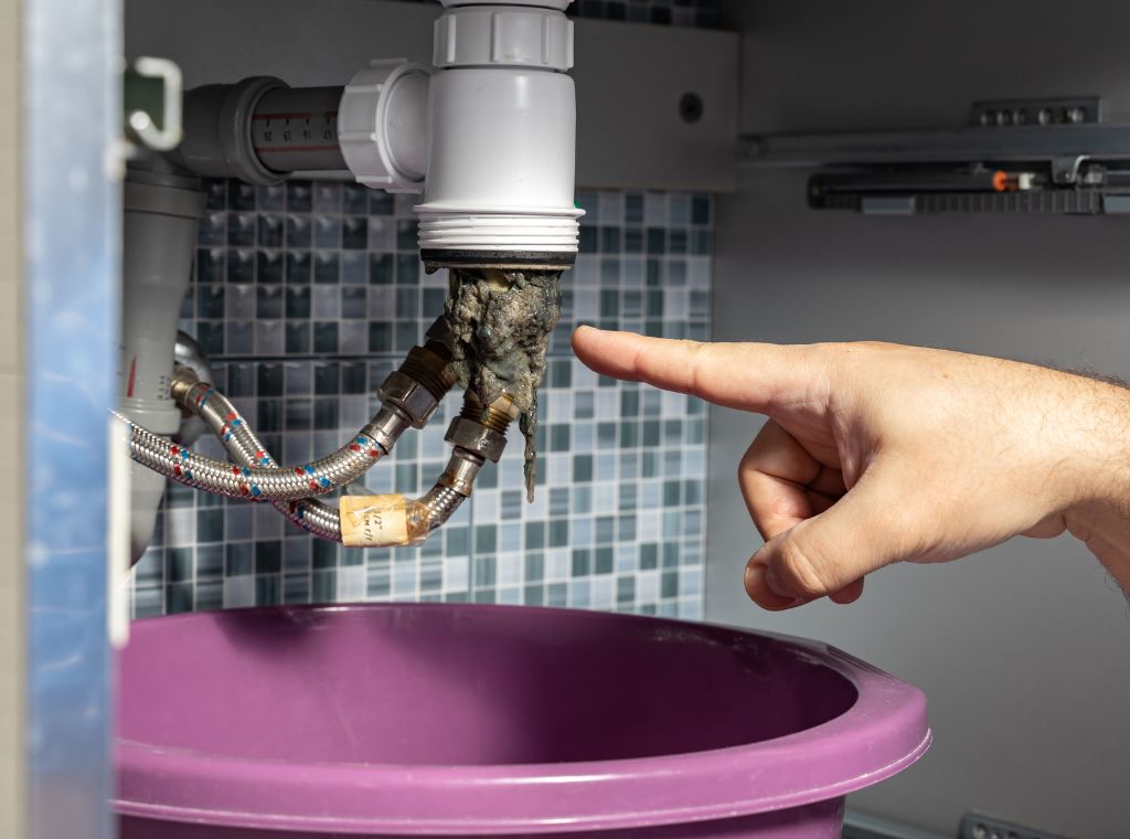 Moderne Rohrreinigungstechnik und Ausstattung